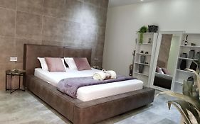 Romsuites - Сozy & Stylish, Center Baha'I Gardens And Colony